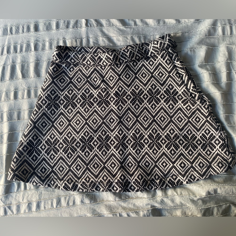 Chelsea & Violet skirt. Size small. Great condition.